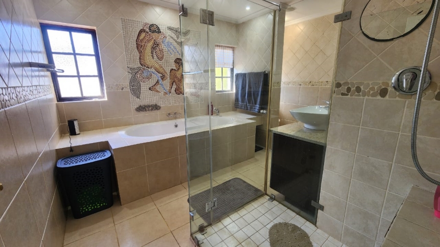 4 Bedroom Property for Sale in Heatherlands Western Cape